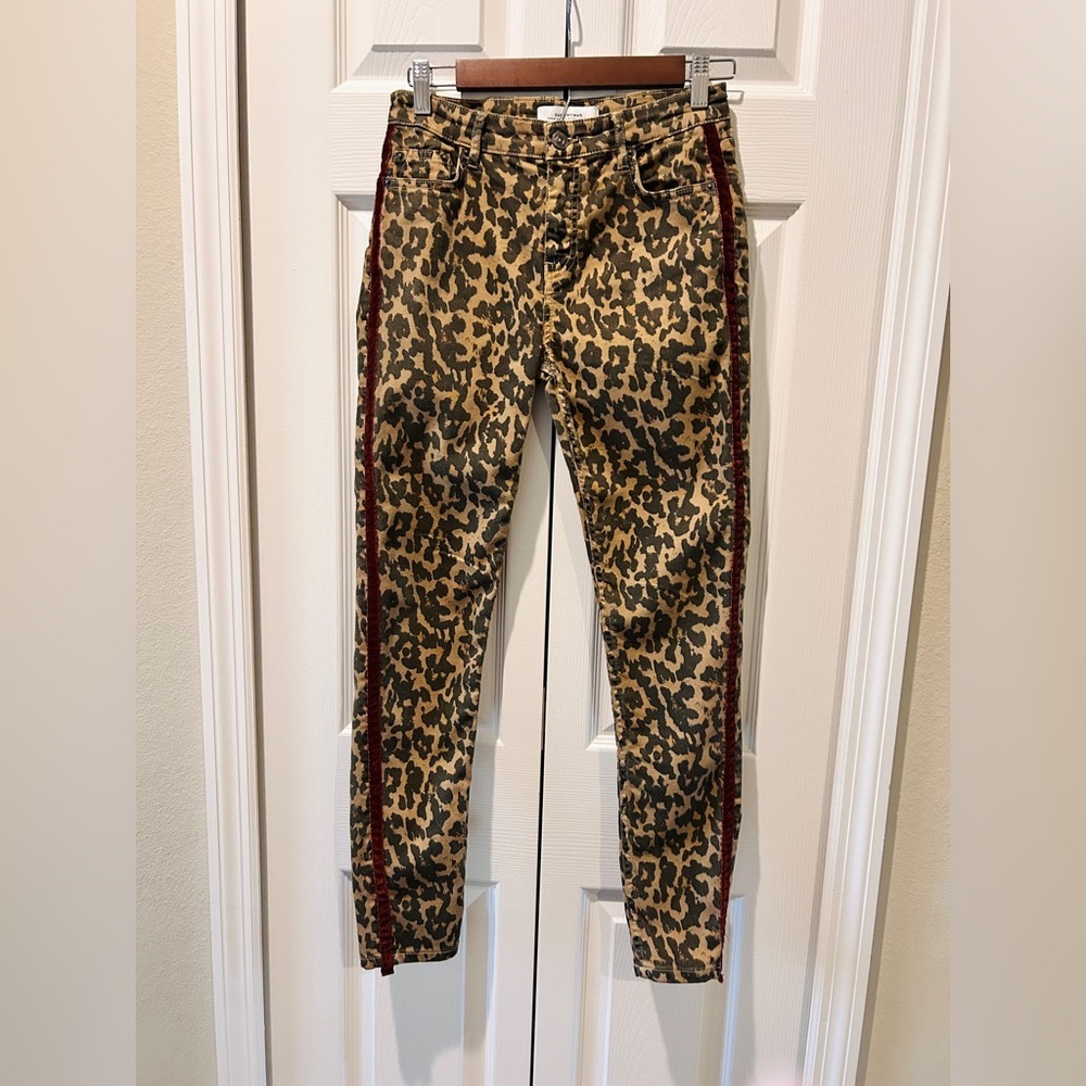 🐆 ZARA Woman Leopard Print Skinny Jeans with Velvet Side Stripe Size 4 - Picture 2 of 9